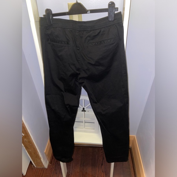 FOREVER 21 men black pants - Picture 2 of 3